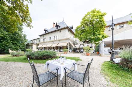 Chateau des comtes de Challes · Château Hôtel Chambéry